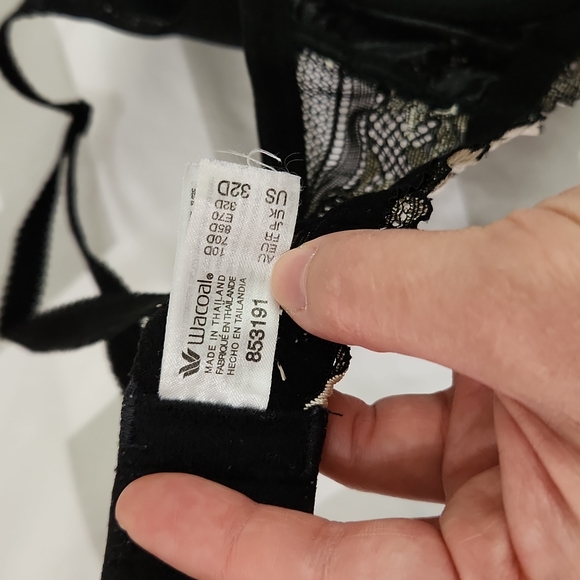 Wacoal Wired Bras - Picture 5 of 5